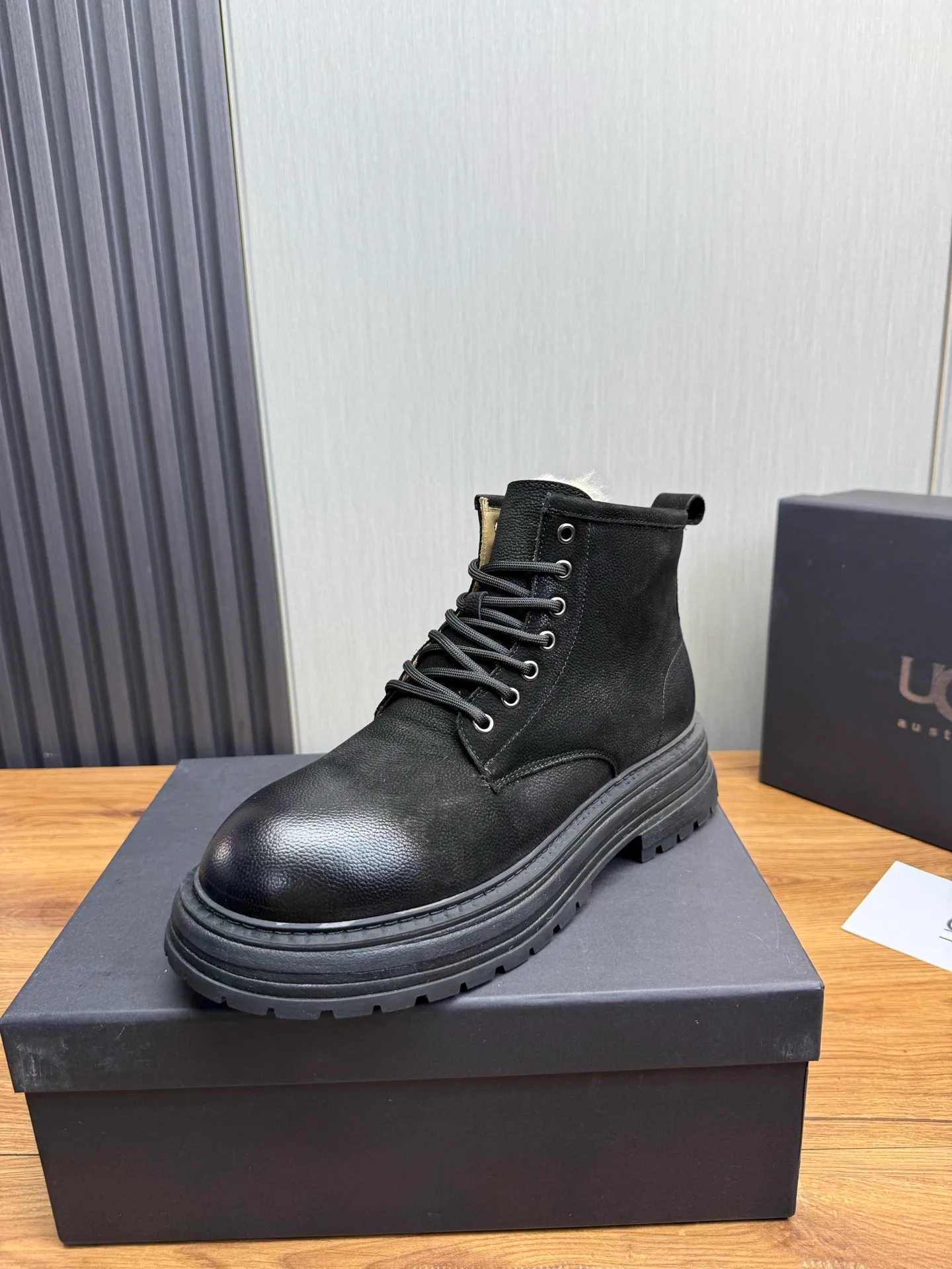 Factory price 680💰 [UGG] Men's hot winter warm boots🐑Simple and fashionable design, cowhide➕comfortable and warm wool lining. Soft and comfortable to wear, good warmth retention, and excellent foot feel. Regular size 38-45